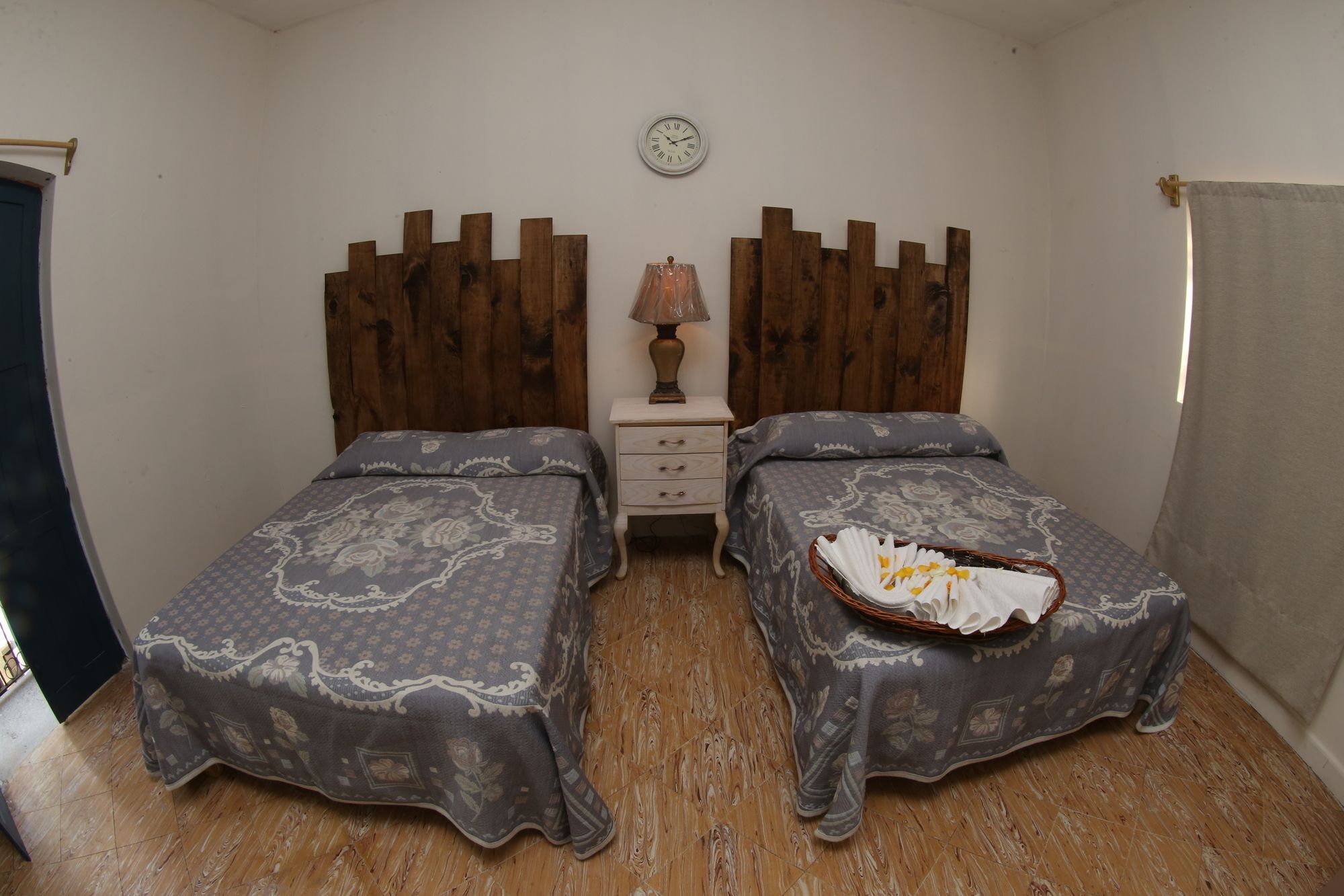 Hostel Punto 72 กัวนาฮัวโต ภายนอก รูปภาพ