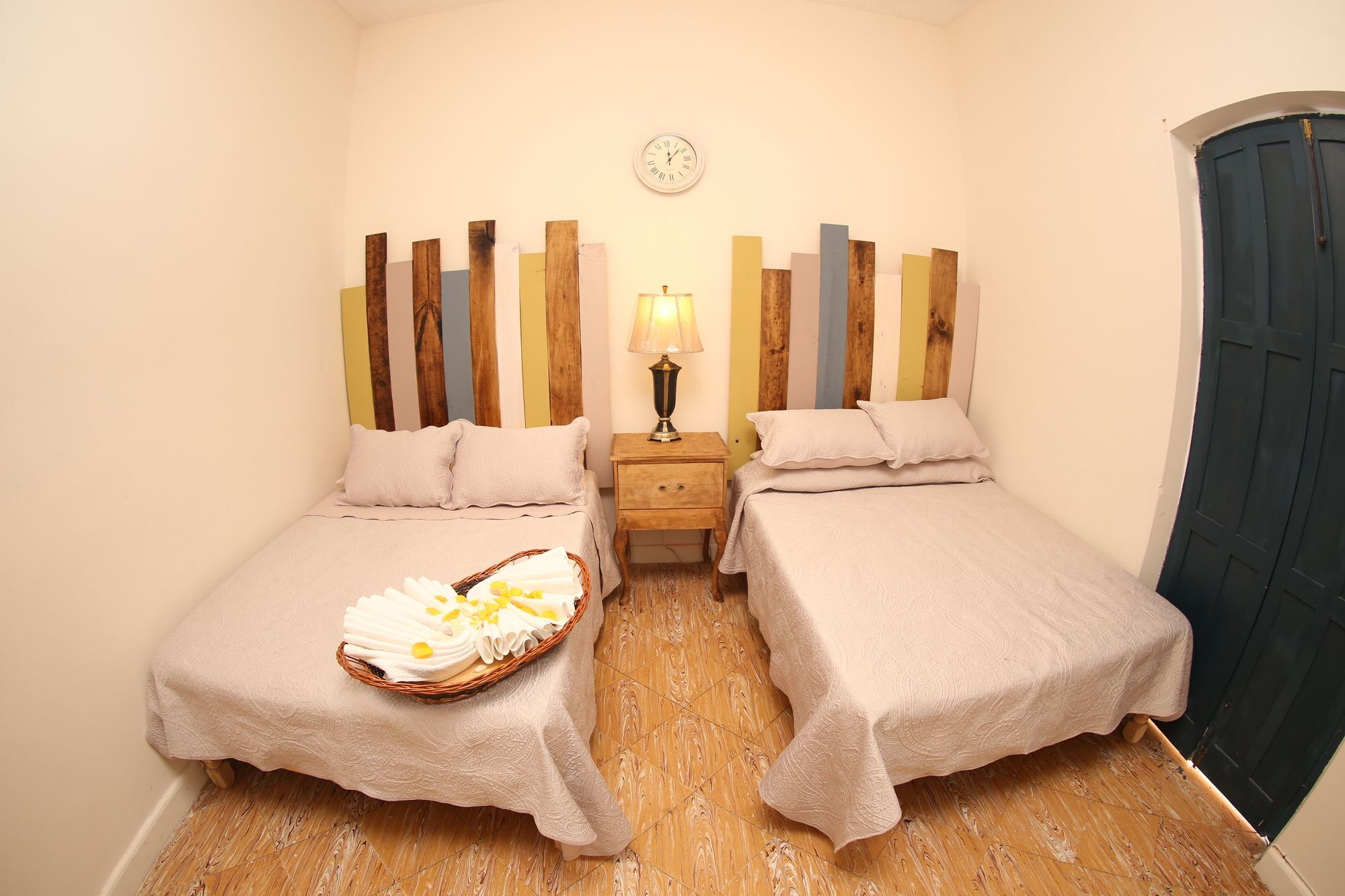 Hostel Punto 72 กัวนาฮัวโต ภายนอก รูปภาพ